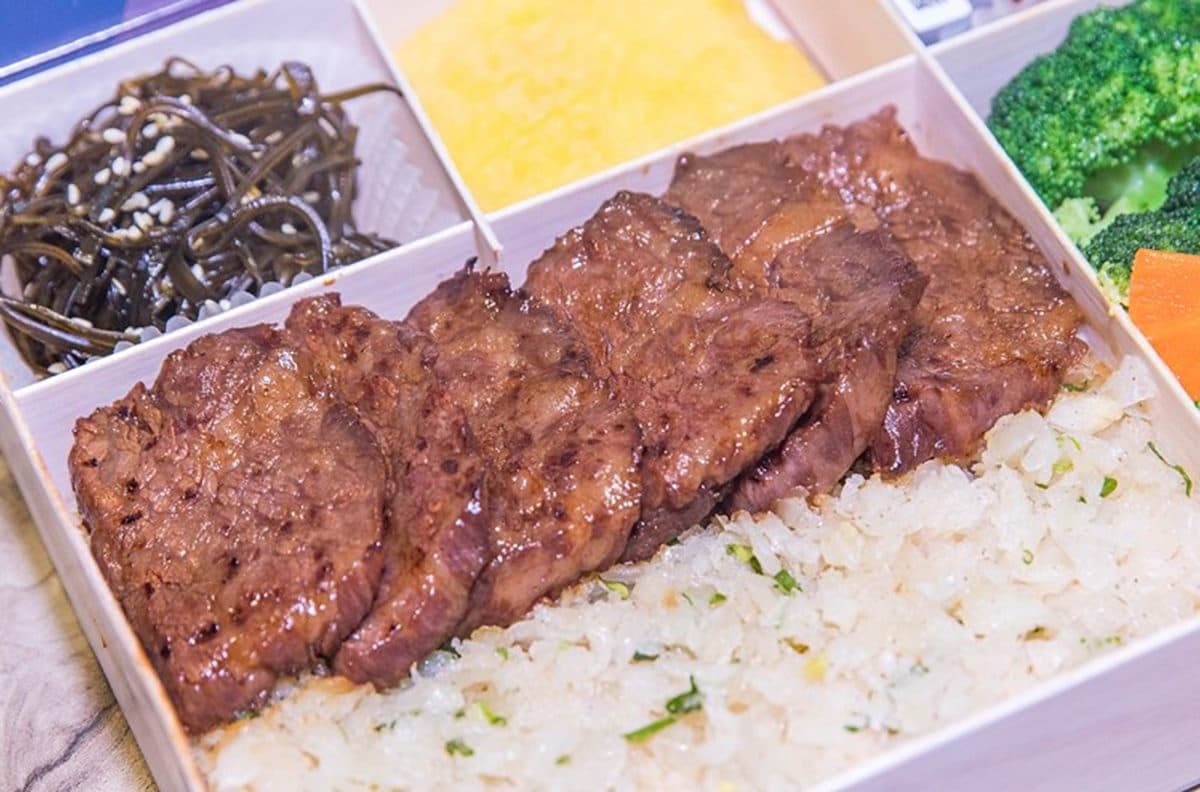 肉控暴動!人氣燒肉「外帶便當」先嗑2公分厚牛舌,「Prime牛小排」1盒吃得到6大片 肉控暴動!人氣燒肉「外帶便當」先嗑2公分厚牛舌,「Prime牛小排」1盒吃得到6大片