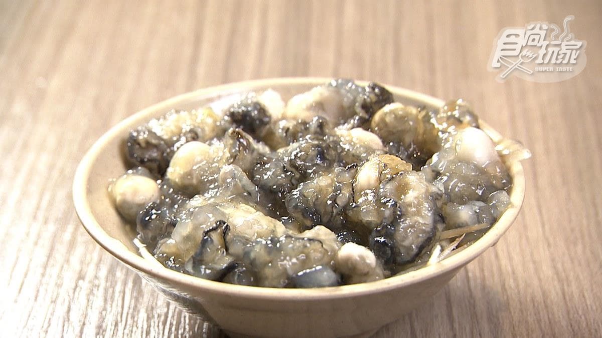 傳承3代!生猛早點「肥嫩乾蚵」裹粉再煮更Q彈,「噴汁韭菜」加香醋、豆瓣醬超爽口