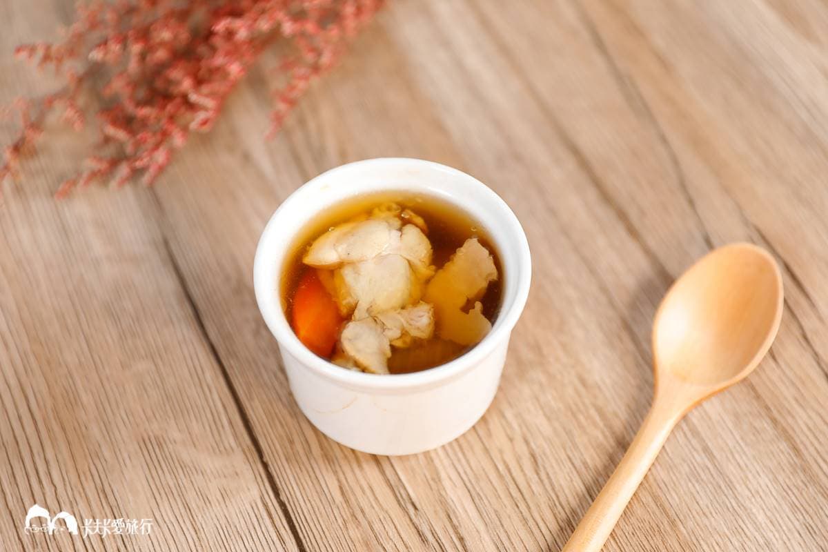 國宴料理在家嘗!高CP值「台菜便當」先嗑多汁紅麴爌肉,飯後湯品必點懷舊「西魯肉」 國宴料理在家嘗!高CP值「台菜便當」先嗑多汁紅麴爌肉,飯後湯品必點懷舊「西魯肉」