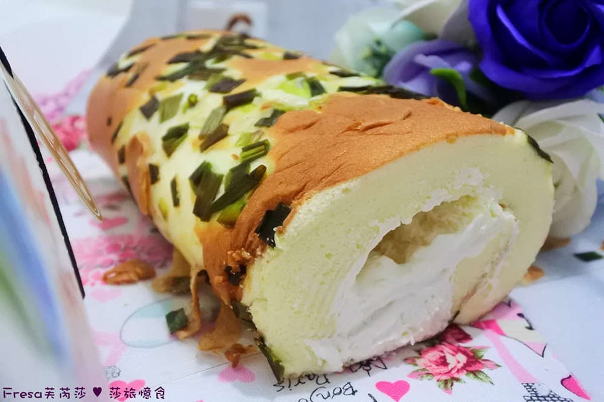 當日現做!季節限定「紅心芭樂」生乳捲夾大塊果肉,嘗鮮必試全台首創「瑰鹽三星蔥」 當日現做!季節限定「紅心芭樂」生乳捲夾大塊果肉,嘗鮮必試全台首創「瑰鹽三星蔥」