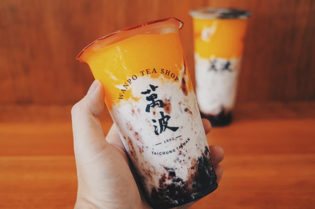 萬波敲碗新品到!「椰芒紫米爽」芒果+紫米+椰奶set甜點控也淪陷,Uber Eats同步開喝 萬波敲碗新品到!「椰芒紫米爽」芒果+紫米+椰奶set甜點控也淪陷,Uber Eats同步開喝