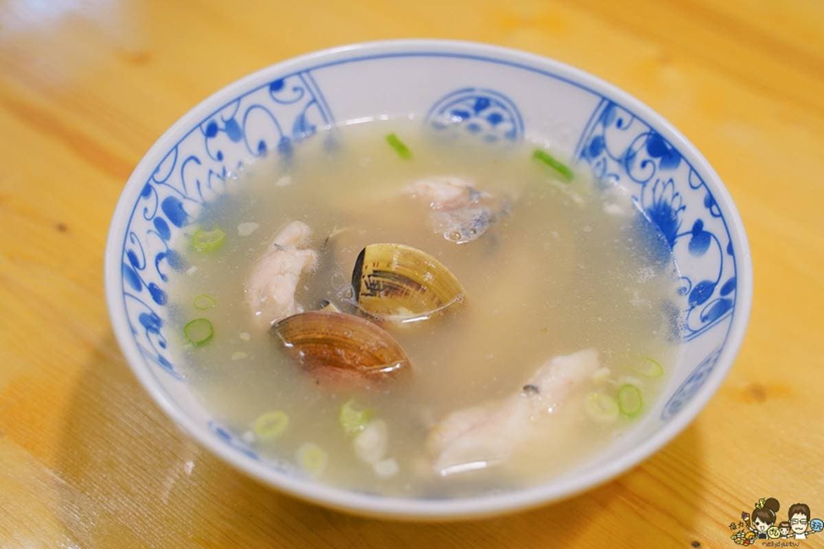 隱身市場!每日限量「牛肉拌麵」獨創醬汁超唰嘴,「梅干扣肉燥飯」搭特製辣醬更加分 隱身市場!每日限量「牛肉拌麵」獨創醬汁超唰嘴,「梅干扣肉燥飯」搭特製辣醬更加分