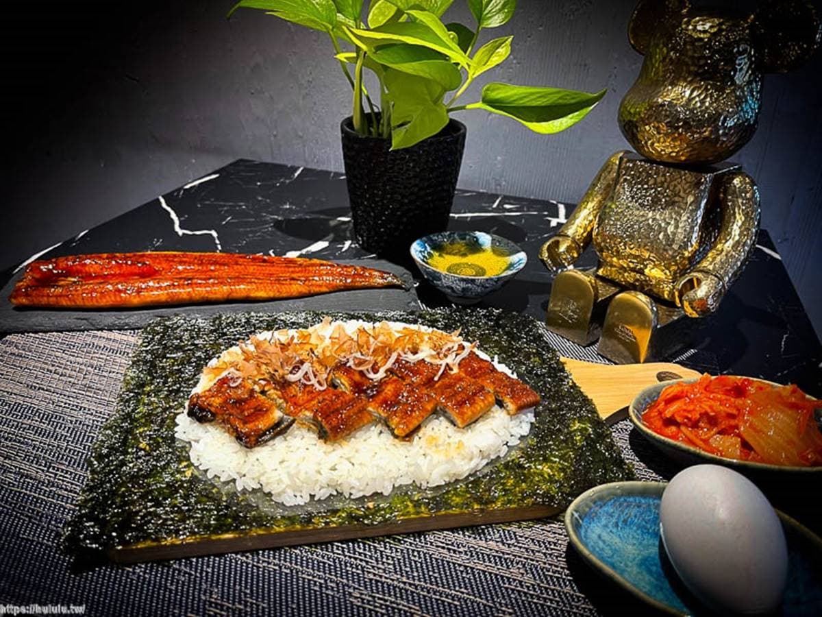 選擇困難症發作!高CP韓式飯捲有18種口味,海鮮控先試100克鰻魚、整條台南蝦捲 選擇困難症發作!高CP韓式飯捲有18種口味,海鮮控先試100克鰻魚、整條台南蝦捲