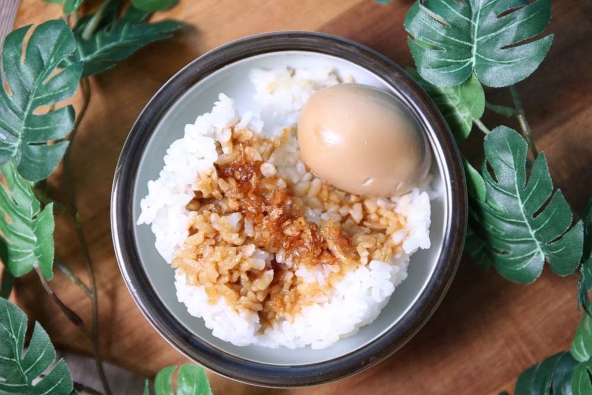 想吃請按鈴!「懷舊小吃」藏身豪宅只能外帶,買湯就送「豬油拌飯加滷蛋」超划算 想吃請按鈴!「懷舊小吃」藏身豪宅只能外帶,買湯就送「豬油拌飯加滷蛋」超划算