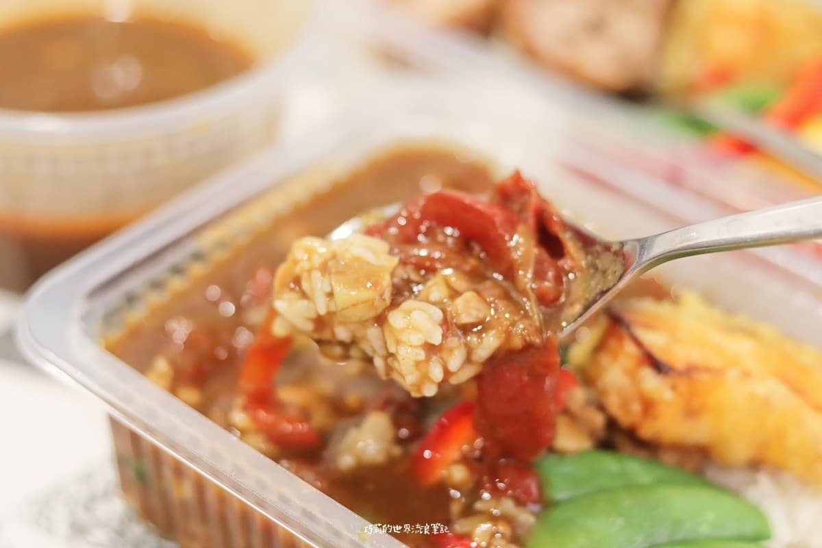 【新開店】晚來吃不到!獨門「紅燒咖哩」加肉燥香氣更對味,現場手打牛肉丸飽滿爽脆 【新開店】晚來吃不到!獨門「紅燒咖哩」加肉燥香氣更對味,現場手打牛肉丸飽滿爽脆