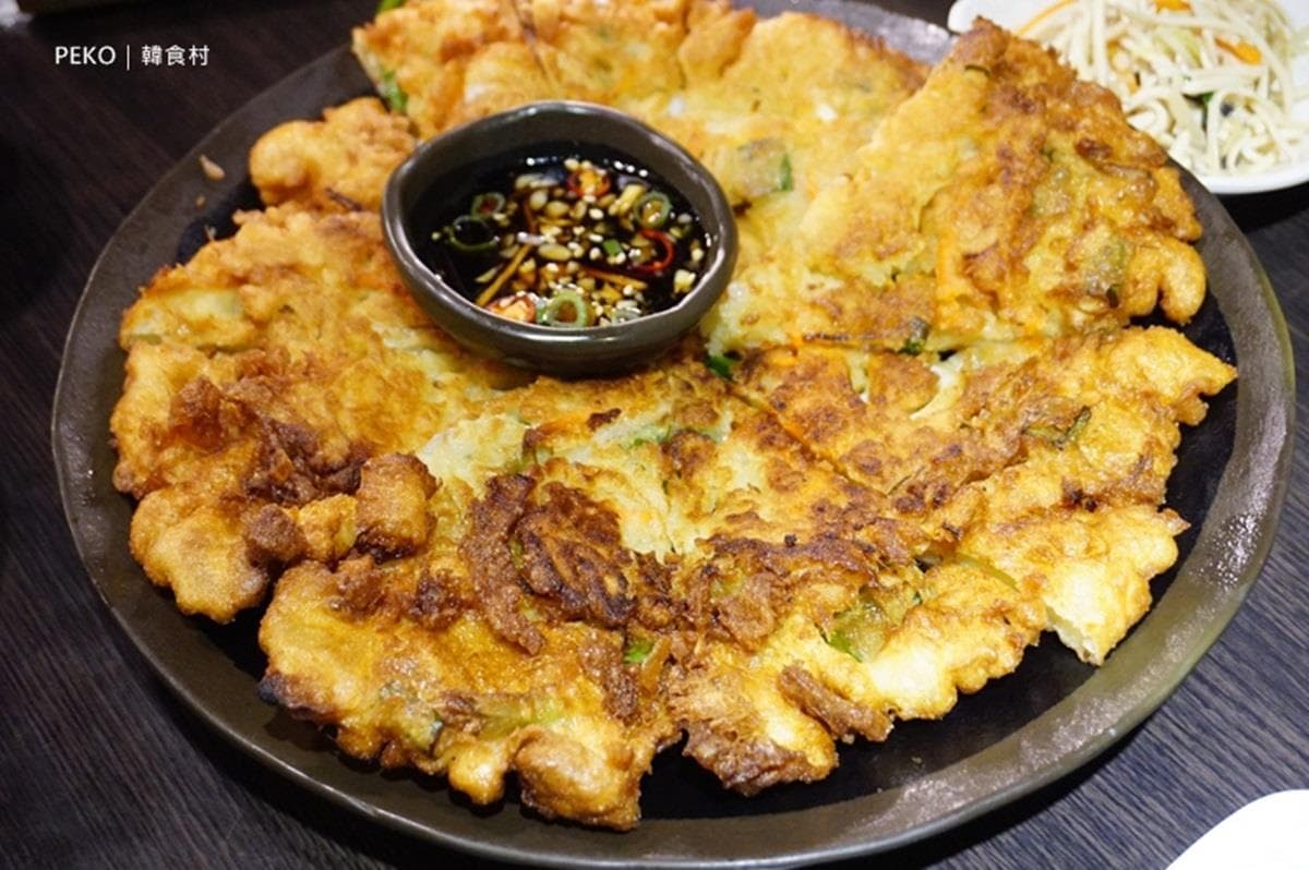 CP值破表!道地韓式料理內用湯品、紫米飯無限續,必點大分量「部隊鍋」酸辣超過癮 CP值破表!道地韓式料理內用湯品、紫米飯無限續,必點大分量「部隊鍋」酸辣超過癮