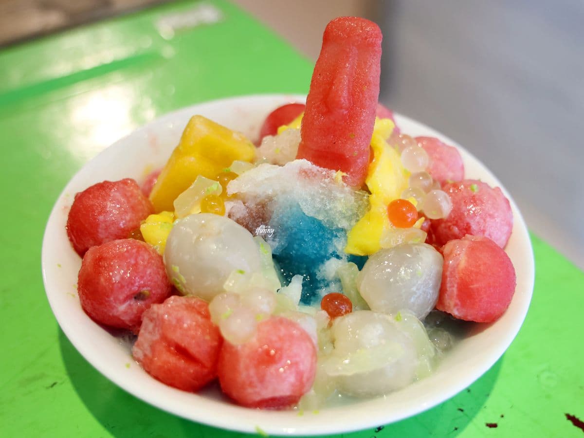 老闆超佛心!北中南15家滿料剉冰:超吸睛摩艾冰磚、夢幻彩虹粉粿、「國聖燈塔」麵茶冰 老闆超佛心!北中南15家滿料剉冰:超吸睛摩艾冰磚、夢幻彩虹粉粿、「國聖燈塔」麵茶冰
