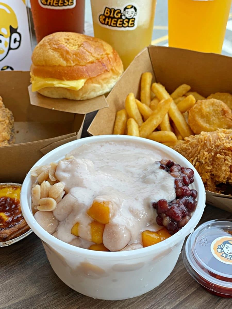 老闆超佛心!北中南15家滿料剉冰:超吸睛摩艾冰磚、夢幻彩虹粉粿、「國聖燈塔」麵茶冰 老闆超佛心!北中南15家滿料剉冰:超吸睛摩艾冰磚、夢幻彩虹粉粿、「國聖燈塔」麵茶冰