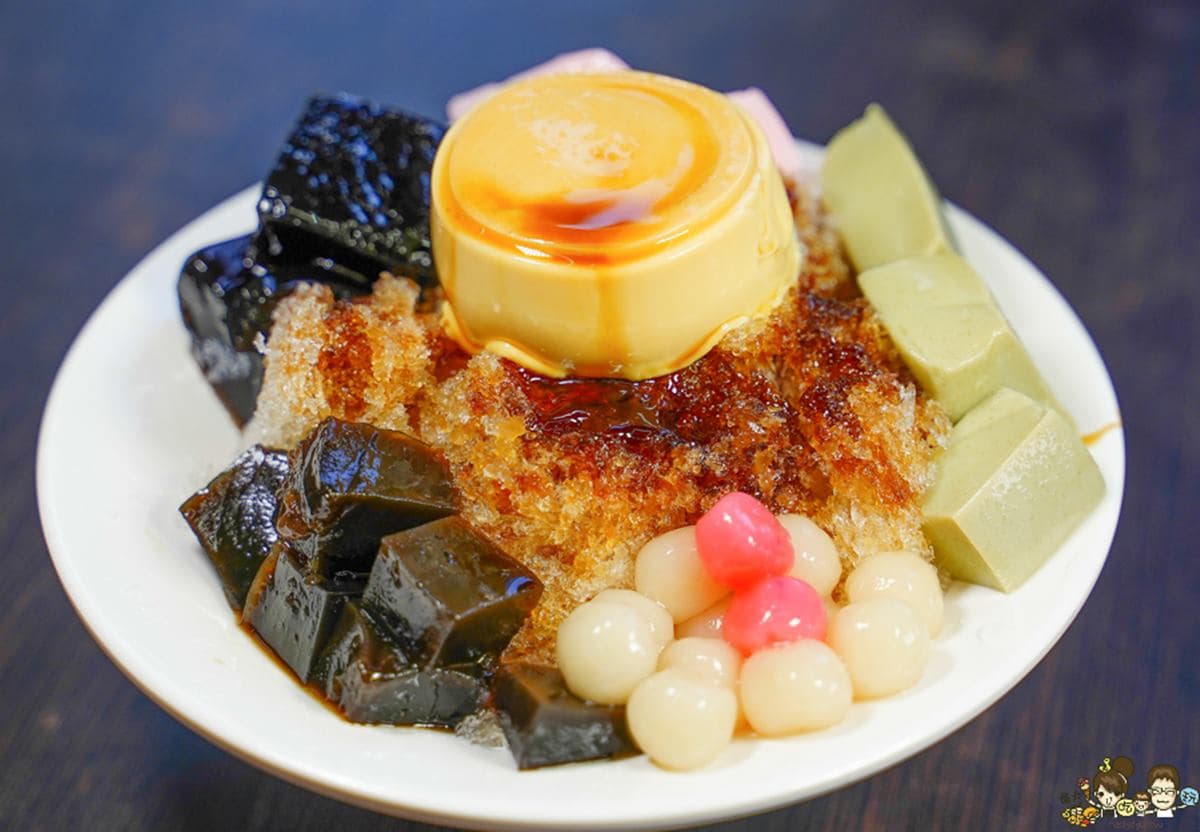 老闆超佛心!北中南15家滿料剉冰:超吸睛摩艾冰磚、夢幻彩虹粉粿、「國聖燈塔」麵茶冰 老闆超佛心!北中南15家滿料剉冰:超吸睛摩艾冰磚、夢幻彩虹粉粿、「國聖燈塔」麵茶冰