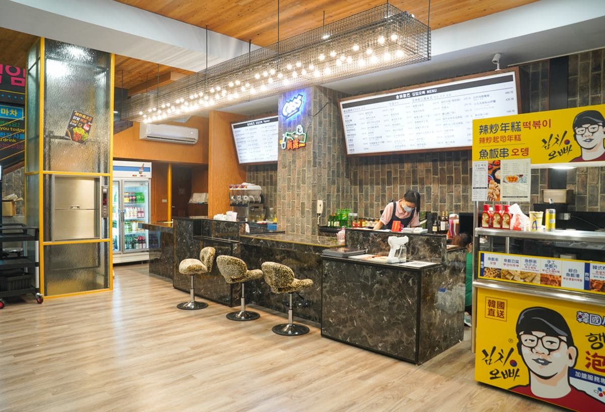【新開店】神還原韓國街頭熱炒!道地「辣炒豬血腸」香Q唰嘴,辣牛肉湯配啤酒最對味 【新開店】神還原韓國街頭熱炒!道地「辣炒豬血腸」香Q唰嘴,辣牛肉湯配啤酒最對味