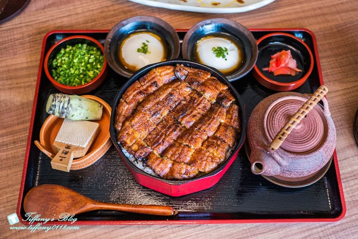 網美系鰻魚料理!打卡必點繽紛毛毬壽司,大分量「鰻魚桶飯」台灣特有吃法要加溫泉蛋 網美系鰻魚料理!打卡必點繽紛毛毬壽司,大分量「鰻魚桶飯」台灣特有吃法要加溫泉蛋