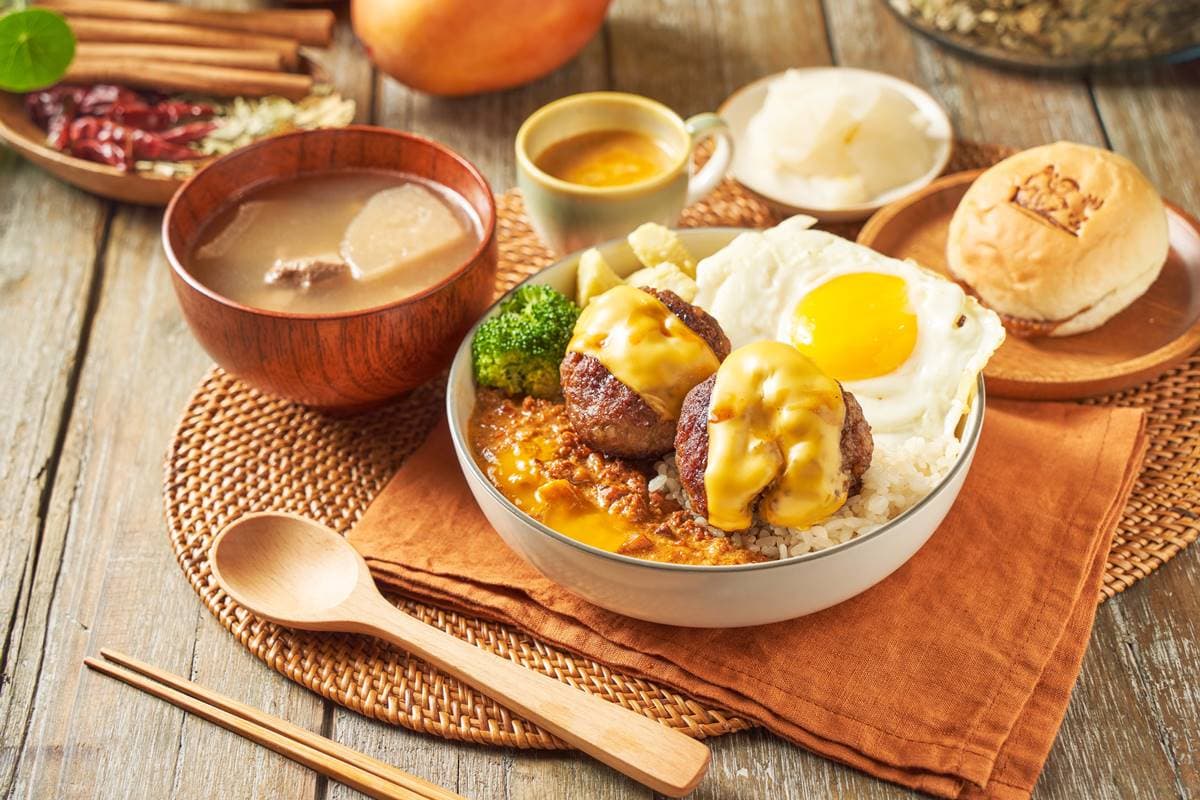 【新開店】這咖哩超浮誇!限量「北海道海膽、鮟鱇魚咖哩」,開幕再送炸牛排 【新開店】這咖哩超浮誇!限量「北海道海膽、鮟鱇魚咖哩」,開幕再送炸牛排