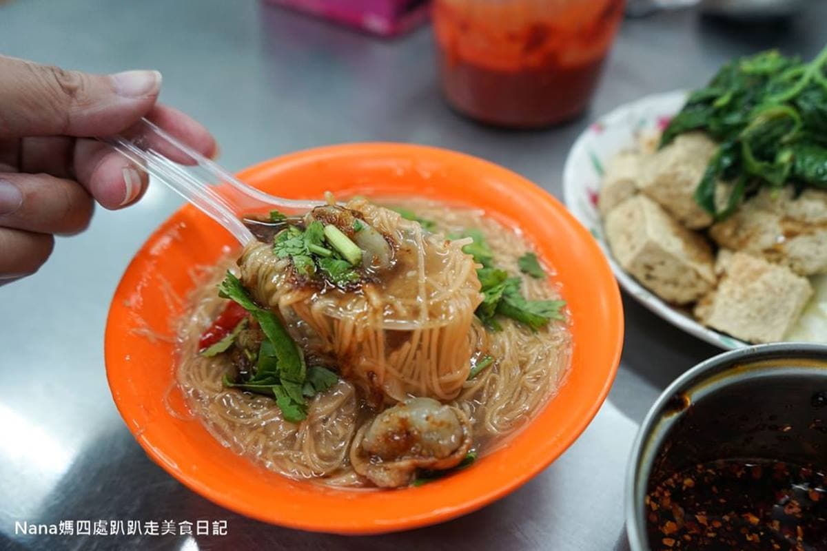 新莊人從小吃到大!30年「大腸麵線」選用現宰溫體豬,臭豆腐搭九層塔才對味 新莊人從小吃到大!30年「大腸麵線」選用現宰溫體豬,臭豆腐搭九層塔才對味