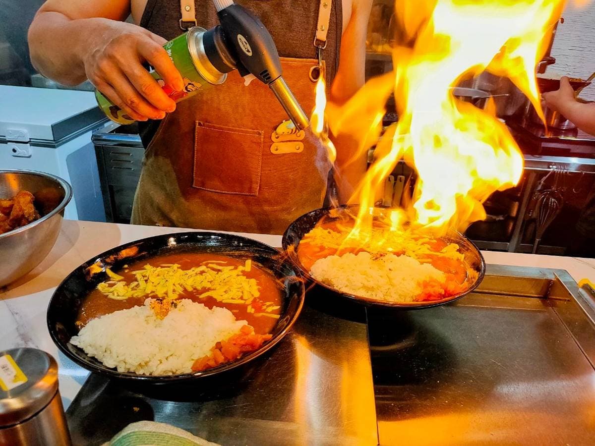 1天限量150份!道地日本咖哩必嘗「鱈魚肝」口味,再加超狂炙燒起司更濃郁 1天限量150份!道地日本咖哩必嘗「鱈魚肝」口味,再加超狂炙燒起司更濃郁