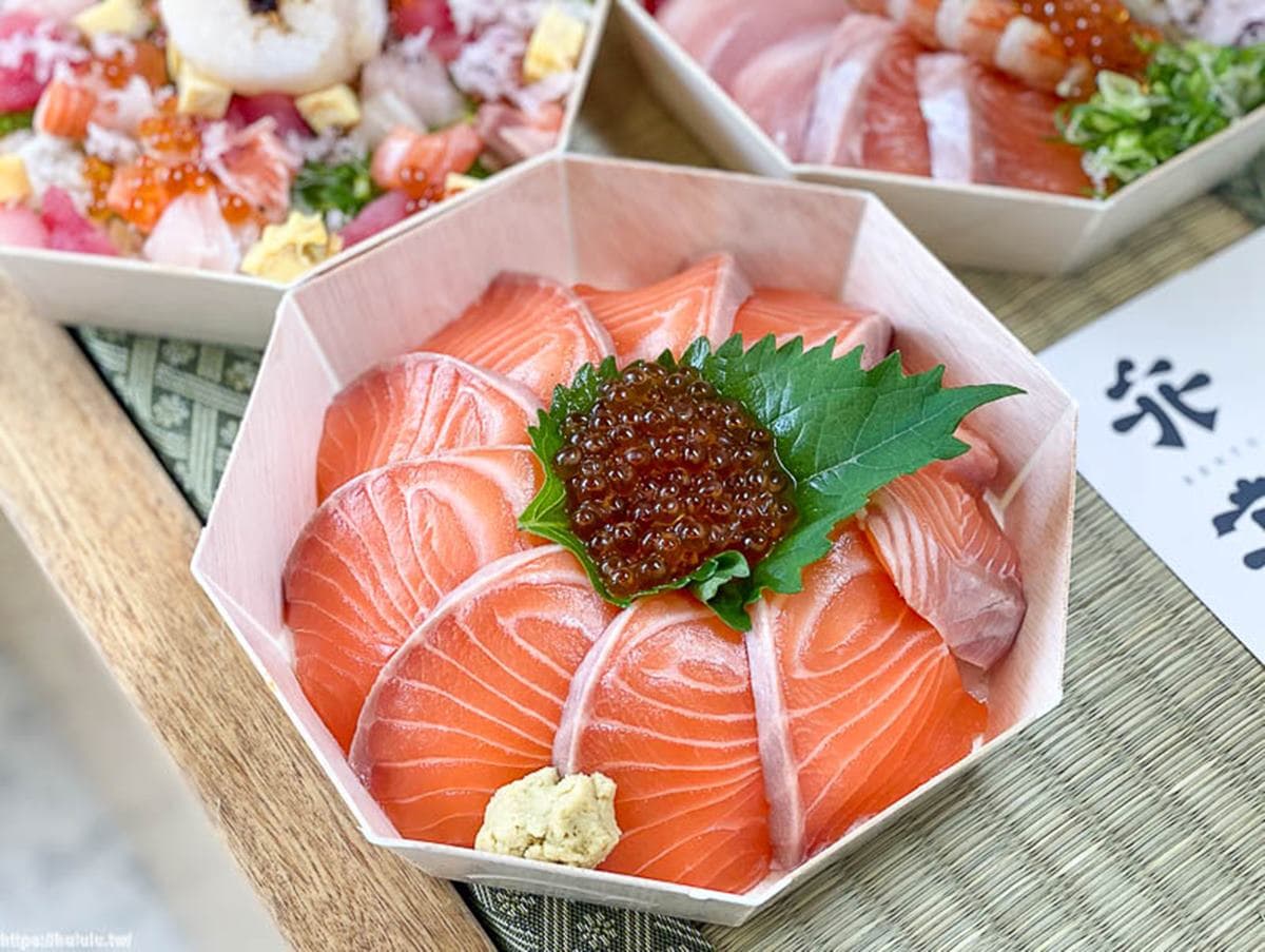 【新開店】偽出國!台南「日式便當店」有濃濃京都風,先嗑厚切鮭魚親子丼 【新開店】偽出國!台南「日式便當店」有濃濃京都風,先嗑厚切鮭魚親子丼