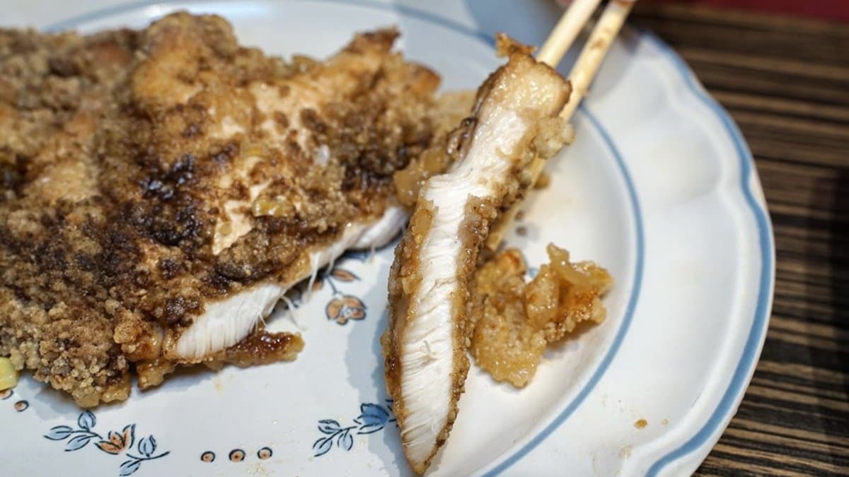 老闆娘超佛心!新竹「85元便當」雞排大到炸出來,35元經濟飯吃得到3樣配菜 老闆娘超佛心!新竹「85元便當」雞排大到炸出來,35元經濟飯吃得到3樣配菜