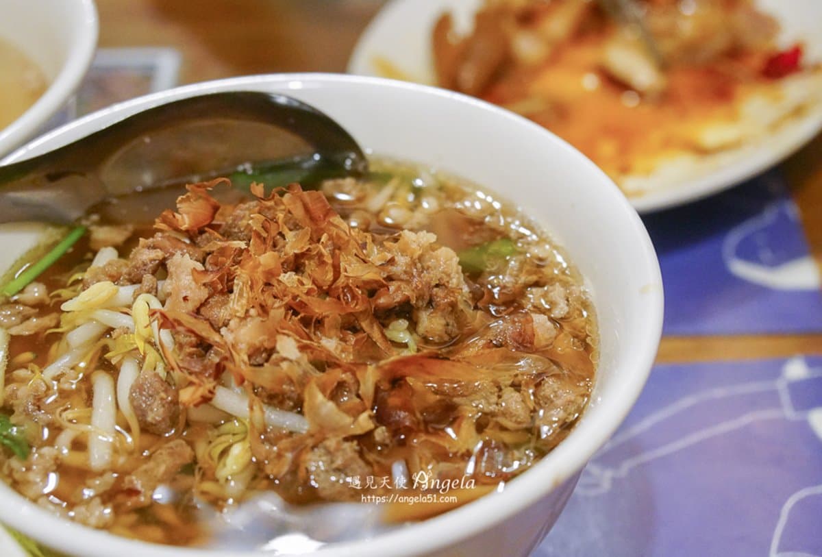 想吃先排隊!台東超夯「米苔目」有滿滿柴魚香,小菜必嘗香酥米血、炸鬼頭刀 想吃先排隊!台東超夯「米苔目」有滿滿柴魚香,小菜必嘗香酥米血、炸鬼頭刀