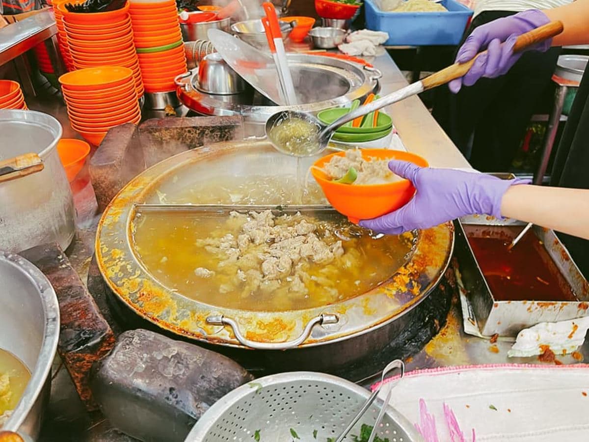 30年金牌名攤!瑞芳「溫體豬肉羹」每日手工現做,清甜湯頭搭配沙茶超唰嘴 30年金牌名攤!瑞芳「溫體豬肉羹」每日手工現做,清甜湯頭搭配沙茶超唰嘴