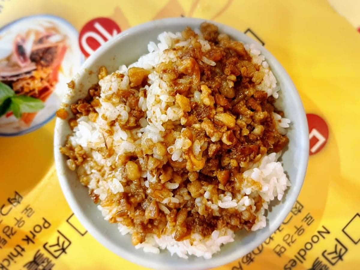 30年金牌名攤!瑞芳「溫體豬肉羹」每日手工現做,清甜湯頭搭配沙茶超唰嘴 30年金牌名攤!瑞芳「溫體豬肉羹」每日手工現做,清甜湯頭搭配沙茶超唰嘴