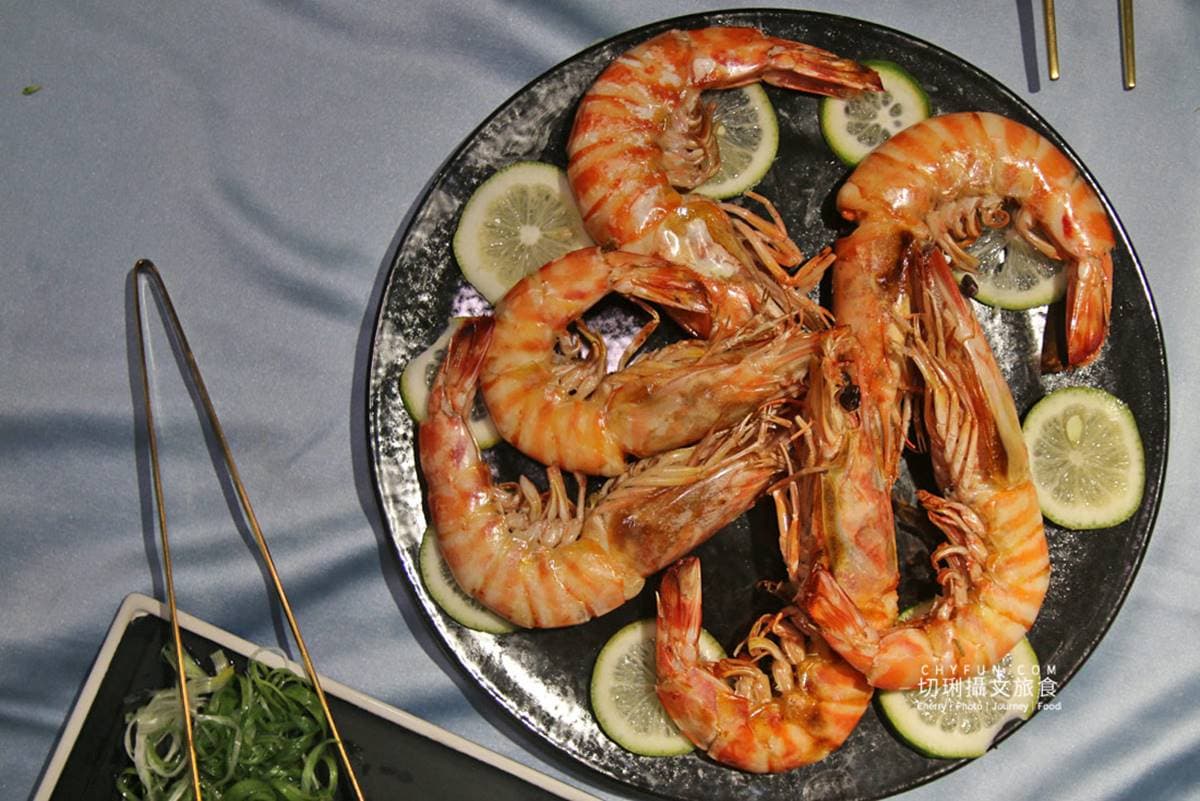 包船爽玩!澎湖「雙層遊艇」出海體驗夜釣小管,還能享受BBQ大餐、歡唱KTV 包船爽玩!澎湖「雙層遊艇」出海體驗夜釣小管,還能享受BBQ大餐、歡唱KTV