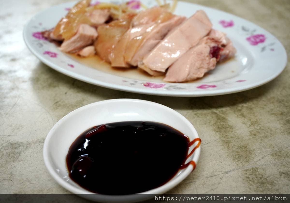 在地人私藏60年!基隆「巷弄麵店」必吃甜辣醬陽春麵,餛飩湯皮薄肉鮮超甘甜 在地人私藏60年!基隆「巷弄麵店」必吃甜辣醬陽春麵,餛飩湯皮薄肉鮮超甘甜