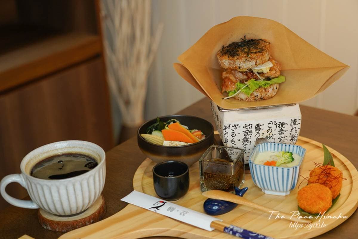 在地人私藏!新竹4家IG打卡早午餐:復古食堂裡嘗水潤餅、鯨魚牆搭烤爐飯糰 在地人私藏!新竹4家IG打卡早午餐:復古食堂裡嘗水潤餅、鯨魚牆搭烤爐飯糰