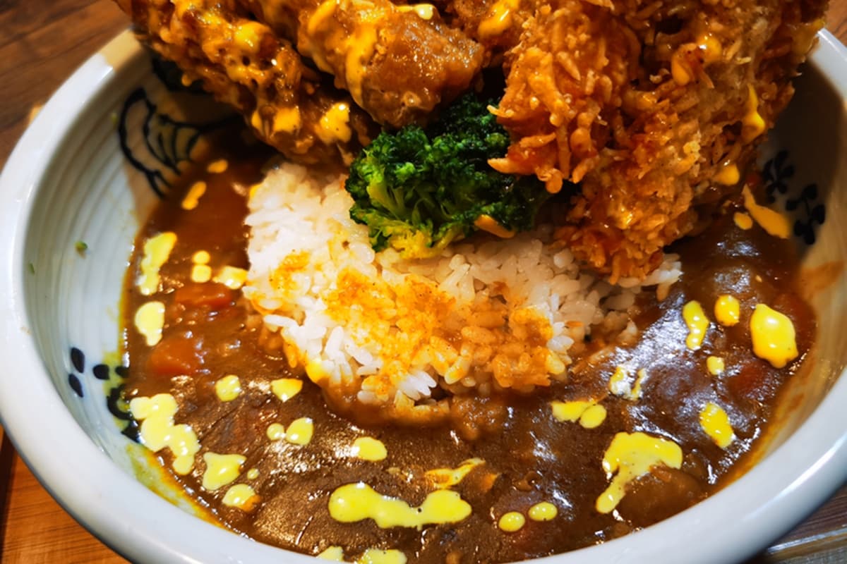 浮誇無上限!桃園摩天輪炸蝦飯「10隻蝦蝦列隊」,搭「明太子滷肉飯」太無敵 浮誇無上限!桃園摩天輪炸蝦飯「10隻蝦蝦列隊」,搭「明太子滷肉飯」太無敵