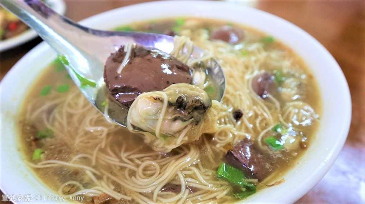 在地人推!金門烈嶼4家必吃餐廳:柴燒油飯、豬血灌腸麵線、浮誇山型炸芋絲 在地人推!金門烈嶼4家必吃餐廳:柴燒油飯、豬血灌腸麵線、浮誇山型炸芋絲