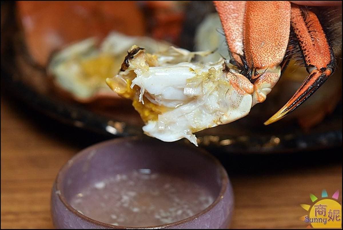 大閘蟹買一送一!台中「浮誇系日料」搶吃滿膏大閘蟹,活體大龍蝦也必點 大閘蟹買一送一!台中「浮誇系日料」搶吃滿膏大閘蟹,活體大龍蝦也必點
