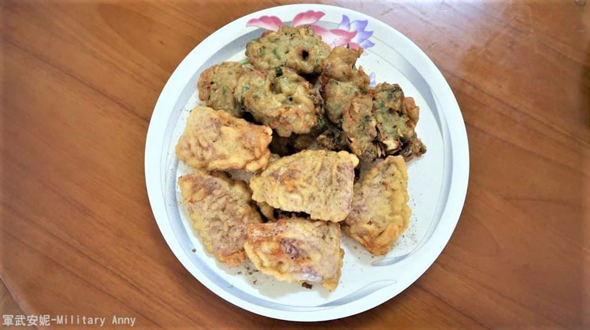 在地人推!金門烈嶼4家必吃餐廳:柴燒油飯、豬血灌腸麵線、浮誇山型炸芋絲 在地人推!金門烈嶼4家必吃餐廳:柴燒油飯、豬血灌腸麵線、浮誇山型炸芋絲