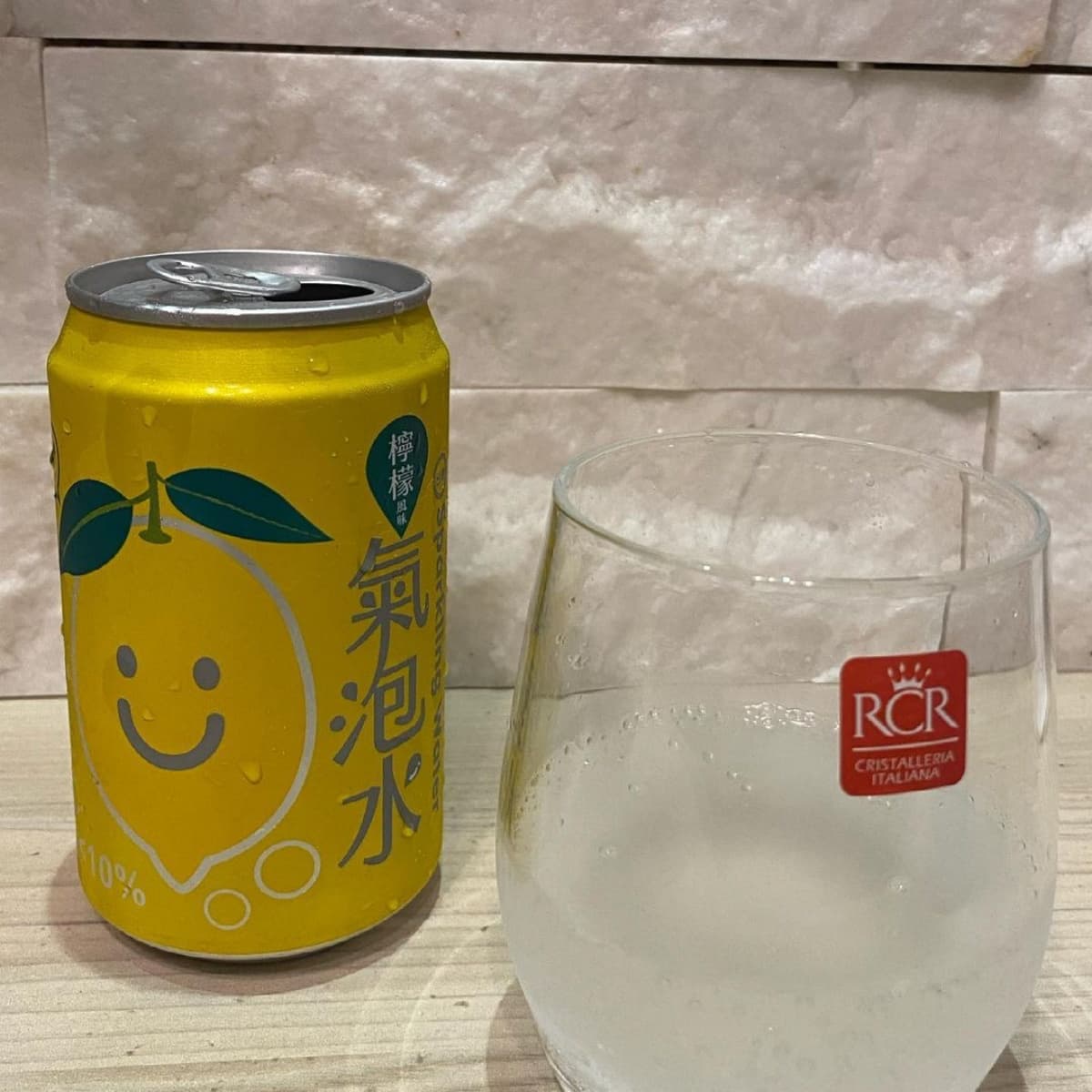 1罐只要10元!全聯「檸檬氣泡水」限時3天買一送一,網稱:囤10箱還不夠喝 1罐只要10元!全聯「檸檬氣泡水」限時3天買一送一,網稱:囤10箱還不夠喝