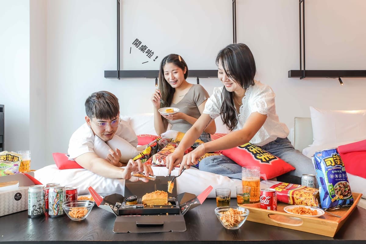 全台獨創「可樂果主題房」在台南!房內可玩遊戲機台,免費爽拿14包可樂果 全台獨創「可樂果主題房」在台南!房內可玩遊戲機台,免費爽拿14包可樂果