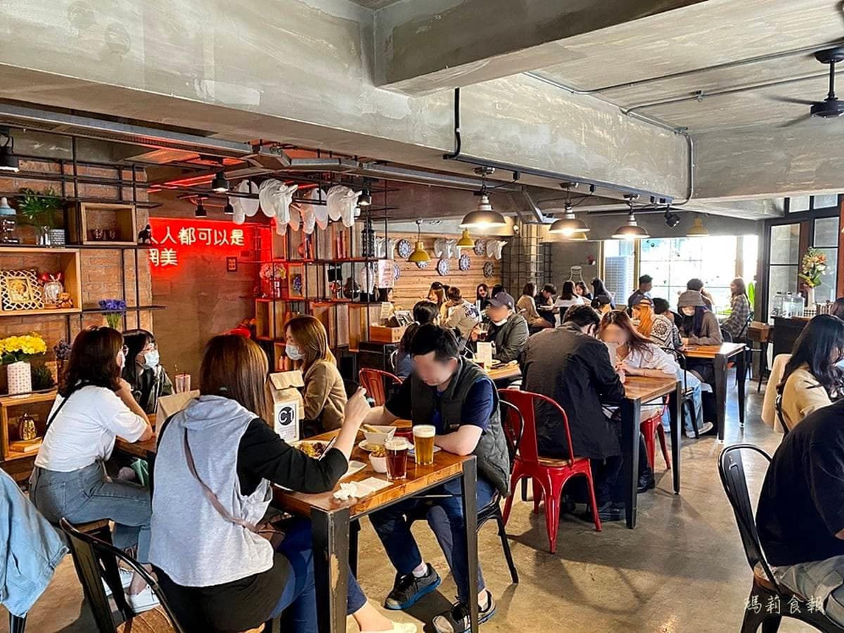 有3個2送牛排!台中「人氣早午餐」推超狂身分證優惠,滿料金沙義麵也必點 有3個2送牛排!台中「人氣早午餐」推超狂身分證優惠,滿料金沙義麵也必點