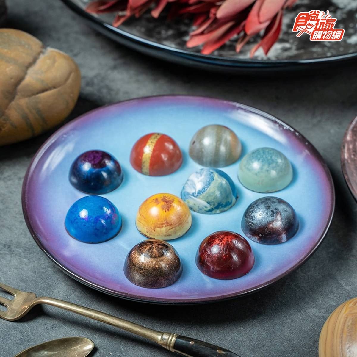打卡必Buy!6款特殊造型甜點:IG暴紅拉麵布丁、DIY萬聖節蛋糕、星球巧克力 打卡必Buy!6款特殊造型甜點:IG暴紅拉麵布丁、DIY萬聖節蛋糕、星球巧克力