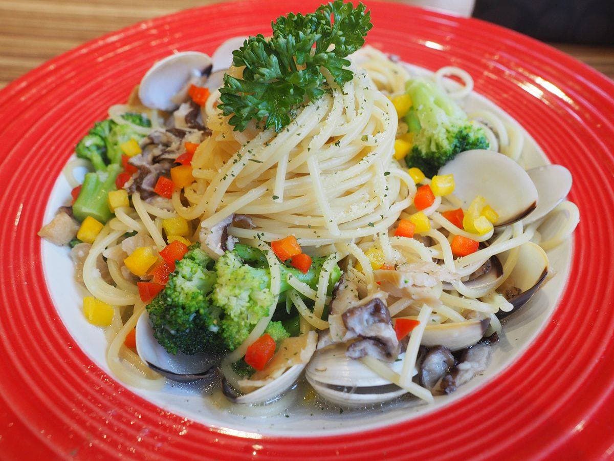 預約有隱藏版優惠!新竹超夯「親子餐廳」必點嫩雞燉飯,還有超大球池可玩 預約有隱藏版優惠!新竹超夯「親子餐廳」必點嫩雞燉飯,還有超大球池可玩