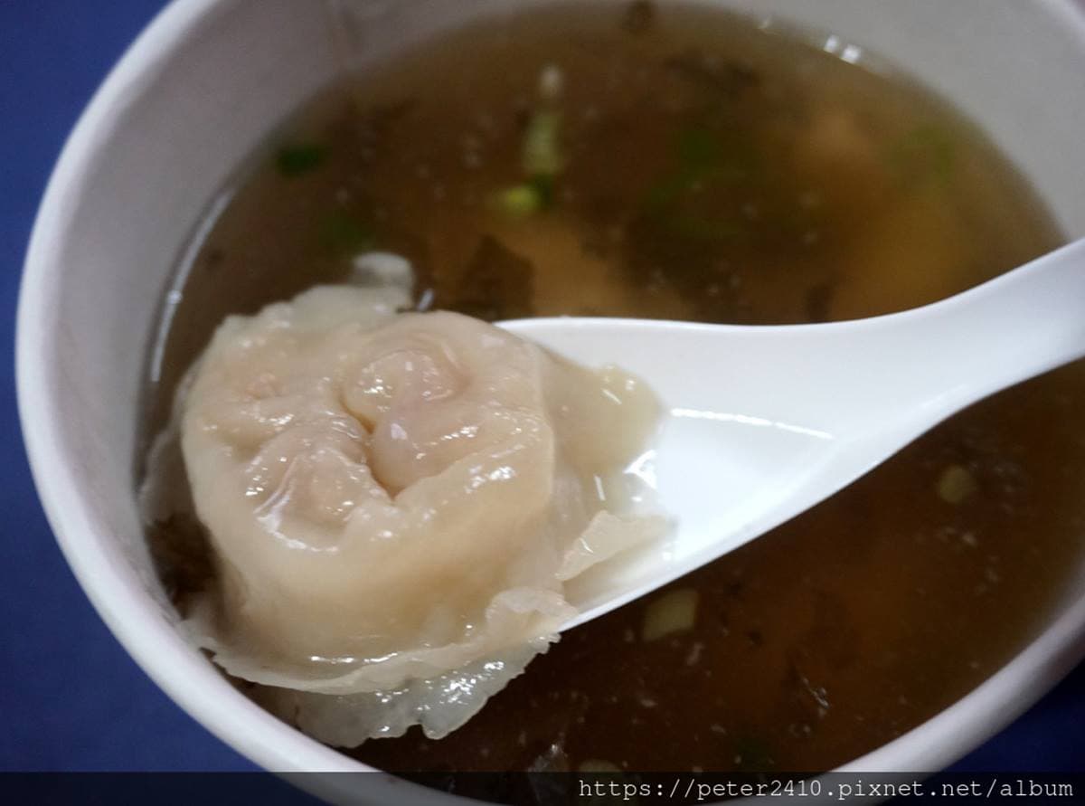 基隆人從小吃到大!仁一路無名麵攤變潮店,必點雙醬烏龍麵配Q彈蛋腸 基隆人從小吃到大!仁一路無名麵攤變潮店,必點雙醬烏龍麵配Q彈蛋腸