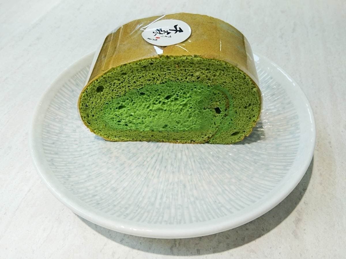 【新開店】台南隱密甜點店!抹茶千層酥內用才吃得到,濃郁生乳捲有滿滿餡料 【新開店】台南隱密甜點店!抹茶千層酥內用才吃得到,濃郁生乳捲有滿滿餡料