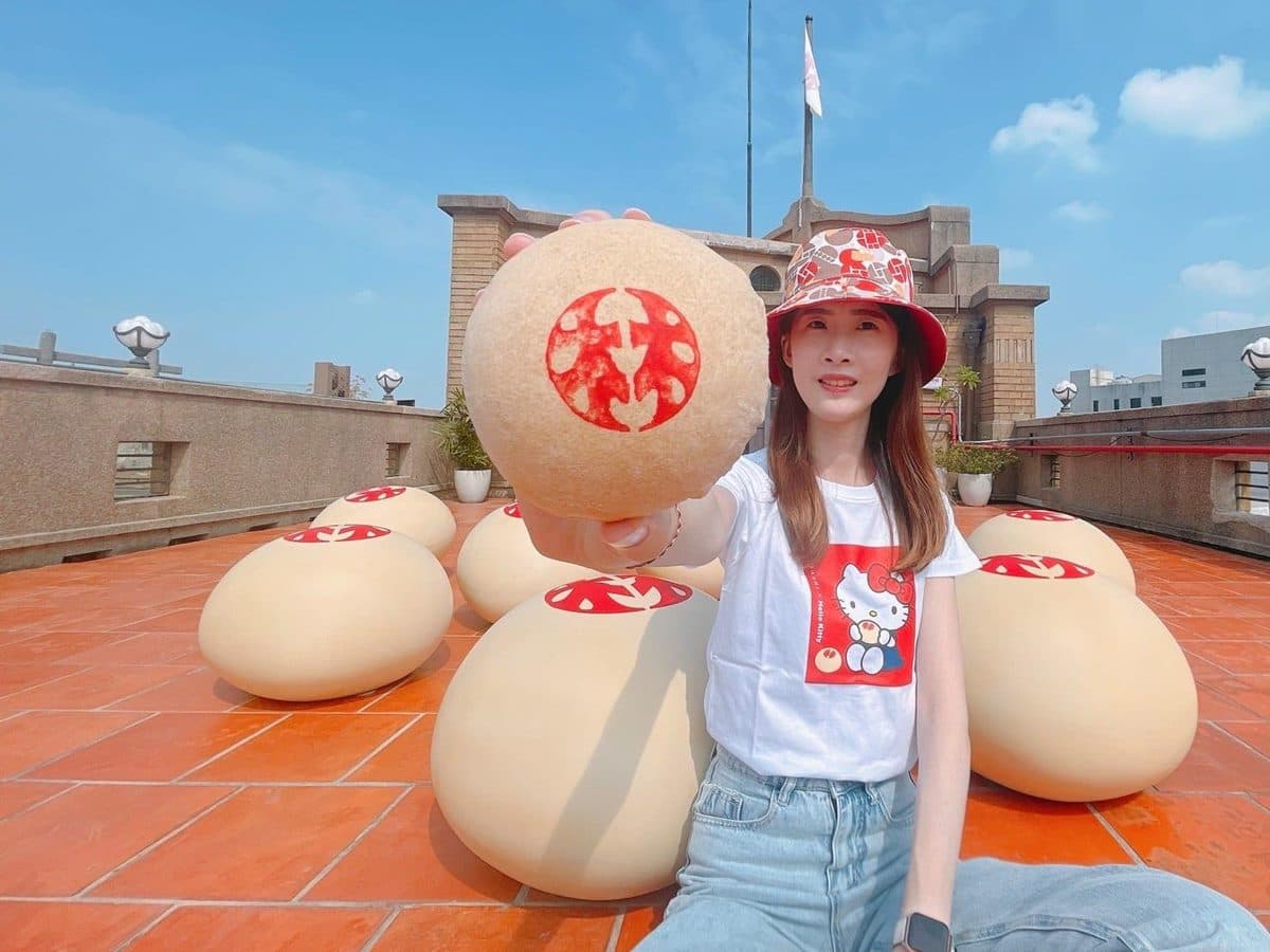 台南「巨型椪餅群」出現林百貨!百年經典「林椪餅」必買,還有老店體驗可玩 台南「巨型椪餅群」出現林百貨!百年經典「林椪餅」必買,還有老店體驗可玩