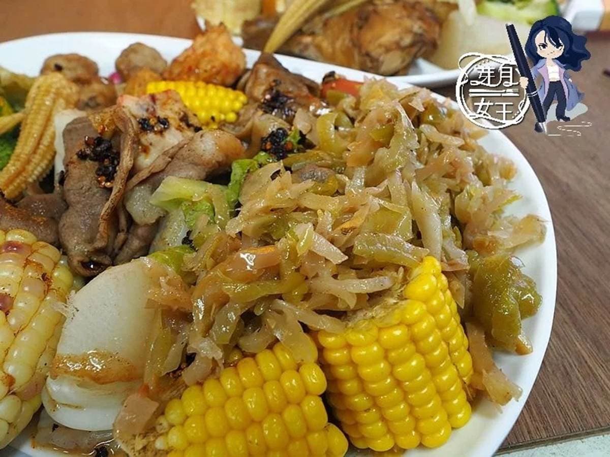 老闆超佛心!桃園「祕製紅茶滷味」蔬菜夾到飽只要60元,必加自製榨菜更唰嘴 老闆超佛心!桃園「祕製紅茶滷味」蔬菜夾到飽只要60元,必加自製榨菜更唰嘴