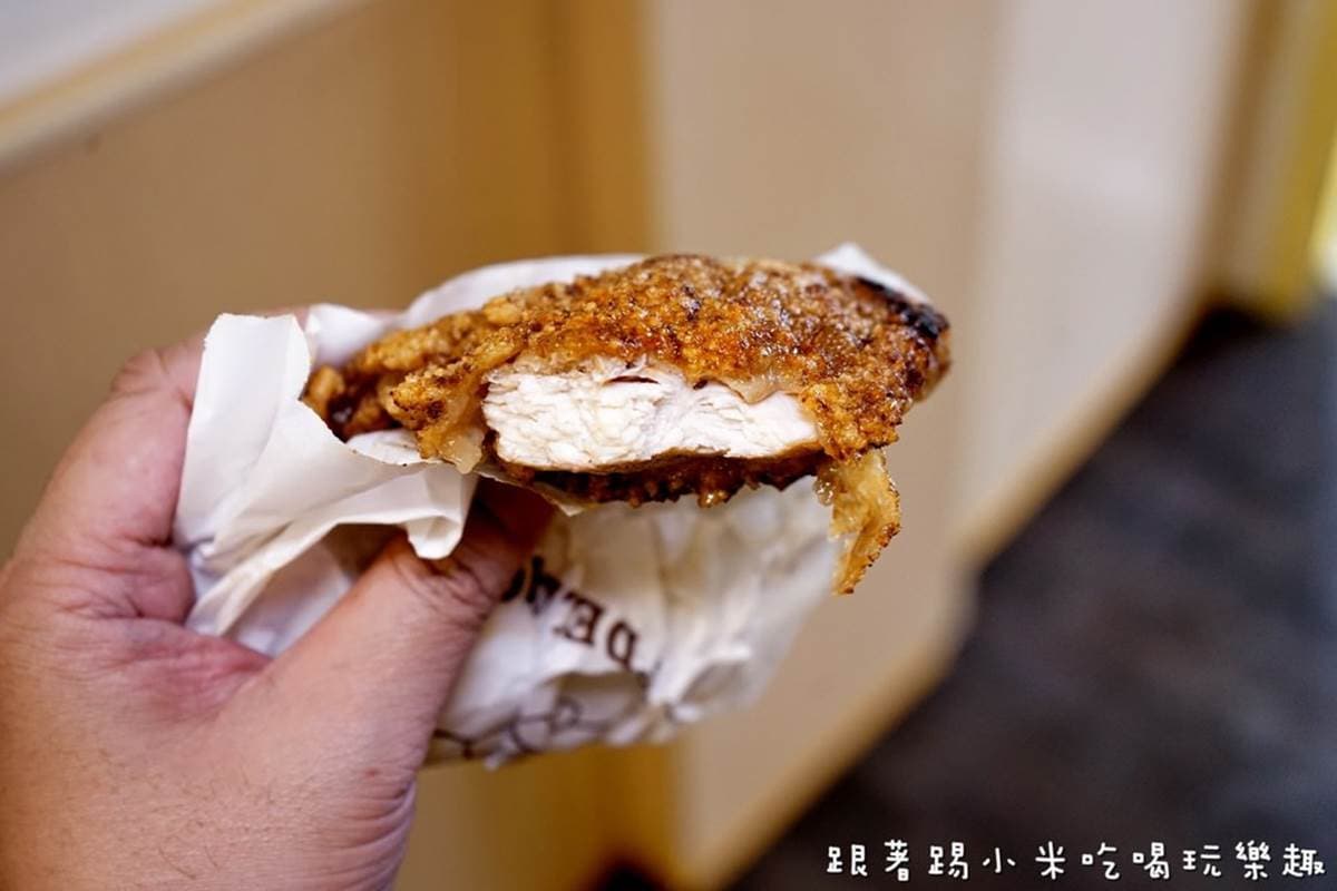 玩「魷魚遊戲」免費吃!新竹「祕醬雞排」先炸後烤超唰嘴,評論再送魷魚串 玩「魷魚遊戲」免費吃!新竹「祕醬雞排」先炸後烤超唰嘴,評論再送魷魚串