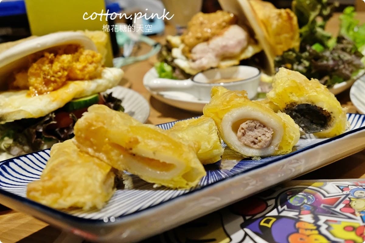 用餐爽玩PS5、Switch!台中電玩餐廳先嗑「酥皮刈包」,塞滿5層配料太罪惡 用餐爽玩PS5、Switch!台中電玩餐廳先嗑「酥皮刈包」,塞滿5層配料太罪惡