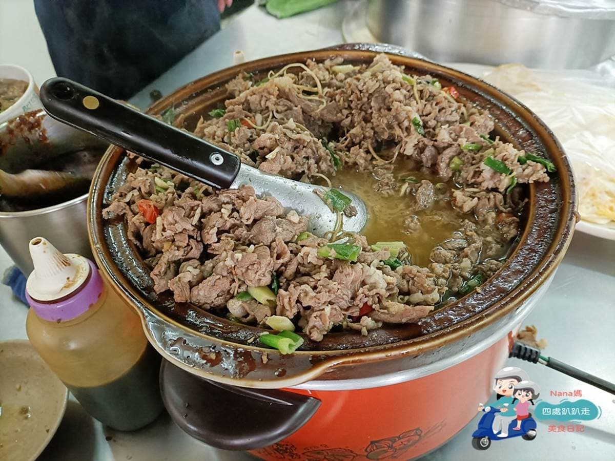 輔大學生口袋名單!新莊20年羊肉飯鹹香夠味,羊肉麵線搭自製辣醬更加分 輔大學生口袋名單!新莊20年羊肉飯鹹香夠味,羊肉麵線搭自製辣醬更加分