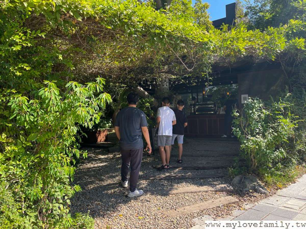 森林系網美快衝!新竹隱藏版咖啡館打卡「造型貨櫃屋」,必點棉花糖水果愛玉 森林系網美快衝!新竹隱藏版咖啡館打卡「造型貨櫃屋」,必點棉花糖水果愛玉