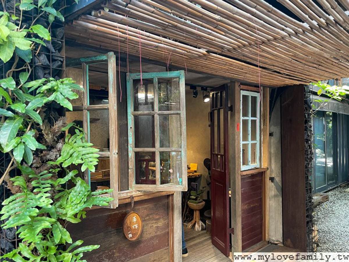 森林系網美快衝!新竹隱藏版咖啡館打卡「造型貨櫃屋」,必點棉花糖水果愛玉 森林系網美快衝!新竹隱藏版咖啡館打卡「造型貨櫃屋」,必點棉花糖水果愛玉