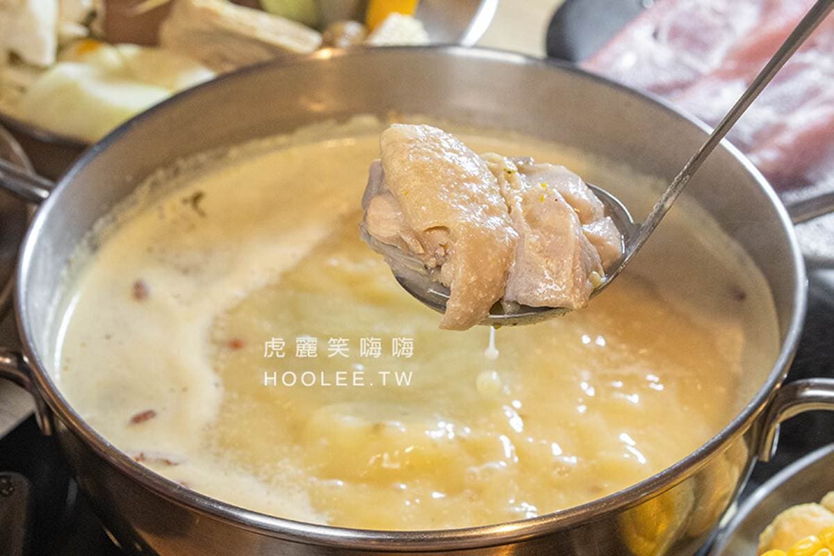 130種食材吃到飽!高雄浮誇火鍋爽嗑鮮蝦、蛤蜊,肥美鮮蚵搭麻辣湯底更過癮 130種食材吃到飽!高雄浮誇火鍋爽嗑鮮蝦、蛤蜊,肥美鮮蚵搭麻辣湯底更過癮
