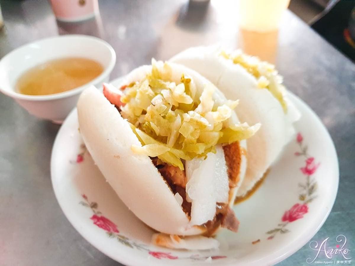 台南人從小吃到大!6家50年起跳老字號小吃:國宴米糕、棺材板創始店 50年起跳!台南永樂市場6家小吃老店:百年布丁、肉燥蚵仔煎、花生醬刈包
