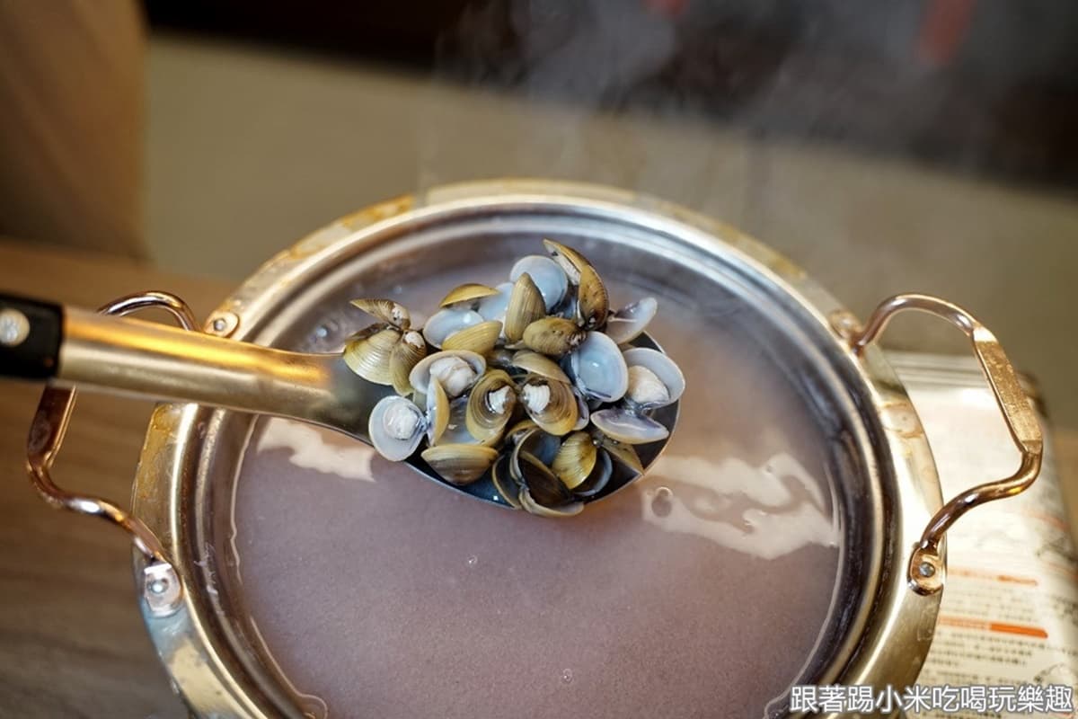 冬季限定!新竹超夯串烤店推「鴛鴦串串」,浮誇海鮮塔加點必嗑「黃金蜆湯」 冬季限定!新竹超夯串烤店推「鴛鴦串串」,浮誇海鮮塔加點必嗑「黃金蜆湯」