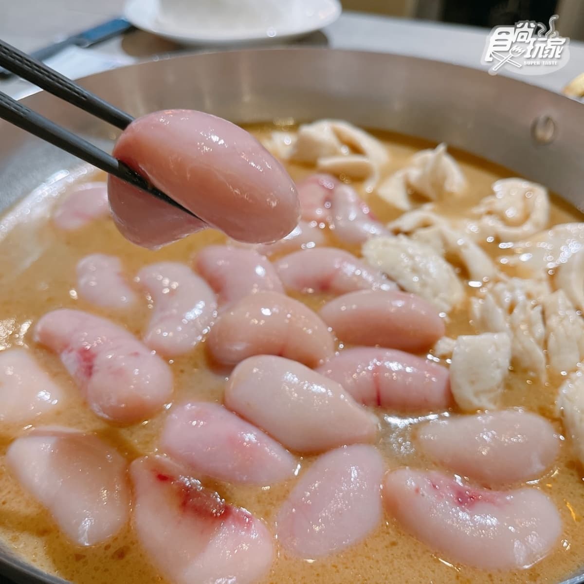 328元吃到飽!本事滿足鍋物推「麻油雞佛、黃金蜆鍋」,開鍋就送鮑魚飯、干貝麵 328元吃到飽!本事滿足鍋物推「麻油雞佛、黃金蜆鍋」,開鍋就送鮑魚飯、干貝麵