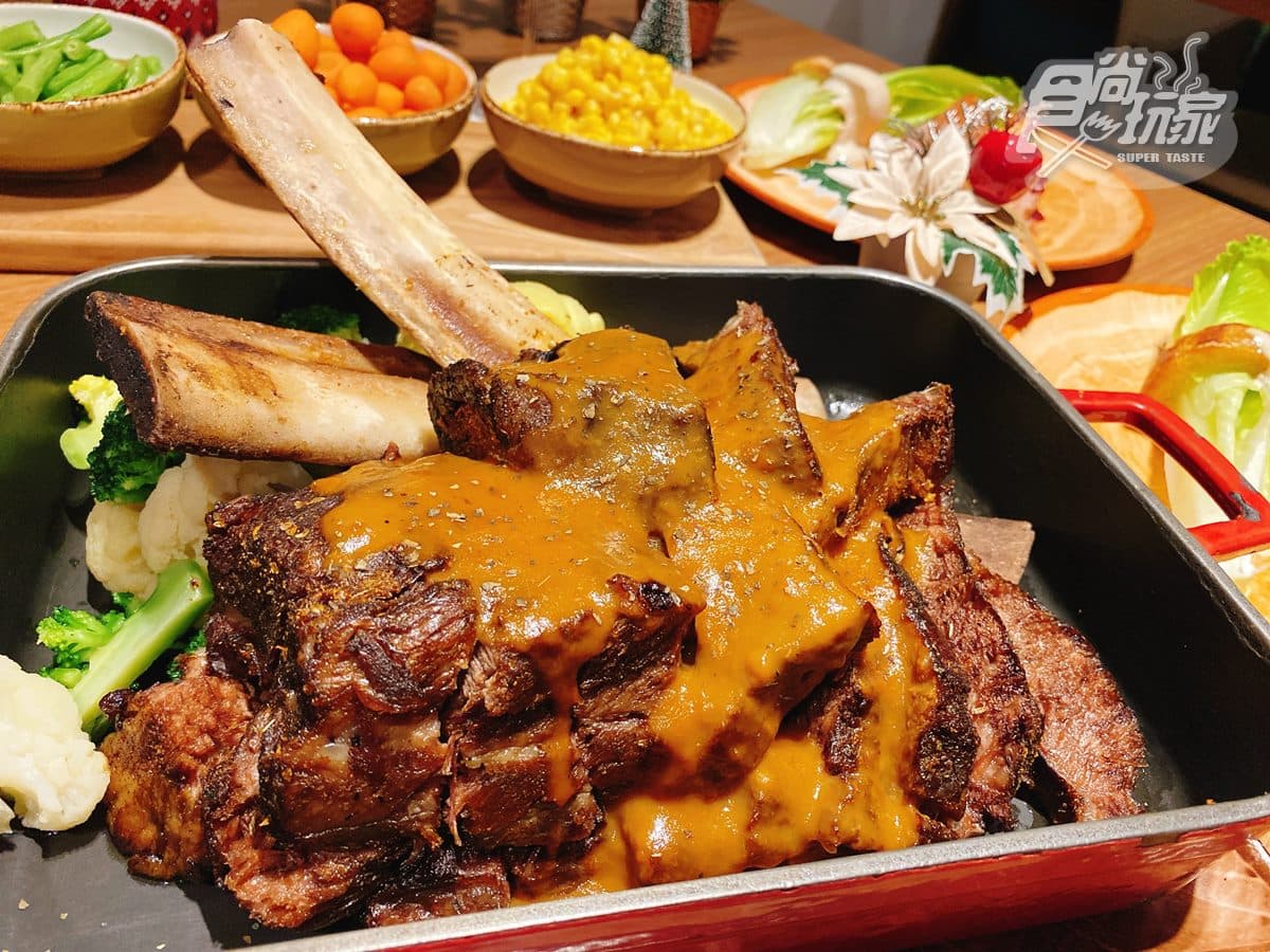 全台首家「星巴克自助吧」飯店!走路就到逢甲夜市,還有麻薏早餐、耶誕火雞餐 全台首家「星巴克自助吧」飯店!走路就到逢甲夜市,還有麻薏早餐、耶誕火雞餐