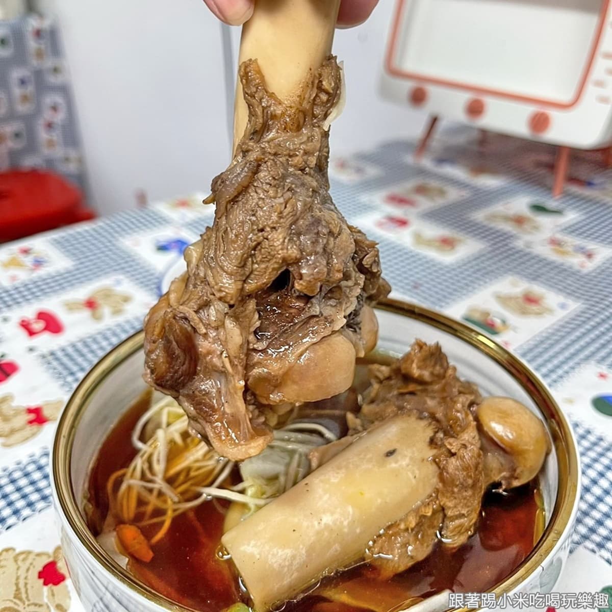 冬天進補必吃!新竹超夯「藥膳羊肉爐」香氣逼人,老饕必搭手切羊肉炒麵 冬天進補必吃!新竹超夯「藥膳羊肉爐」香氣逼人,老饕必搭手切羊肉炒麵